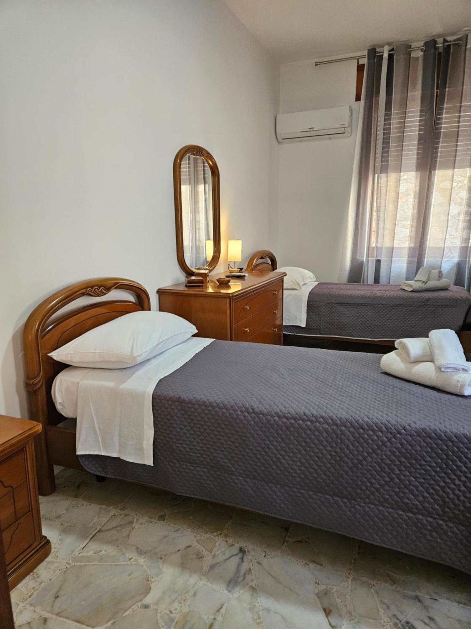 Porta Messina Rooms Taormina Esterno foto
