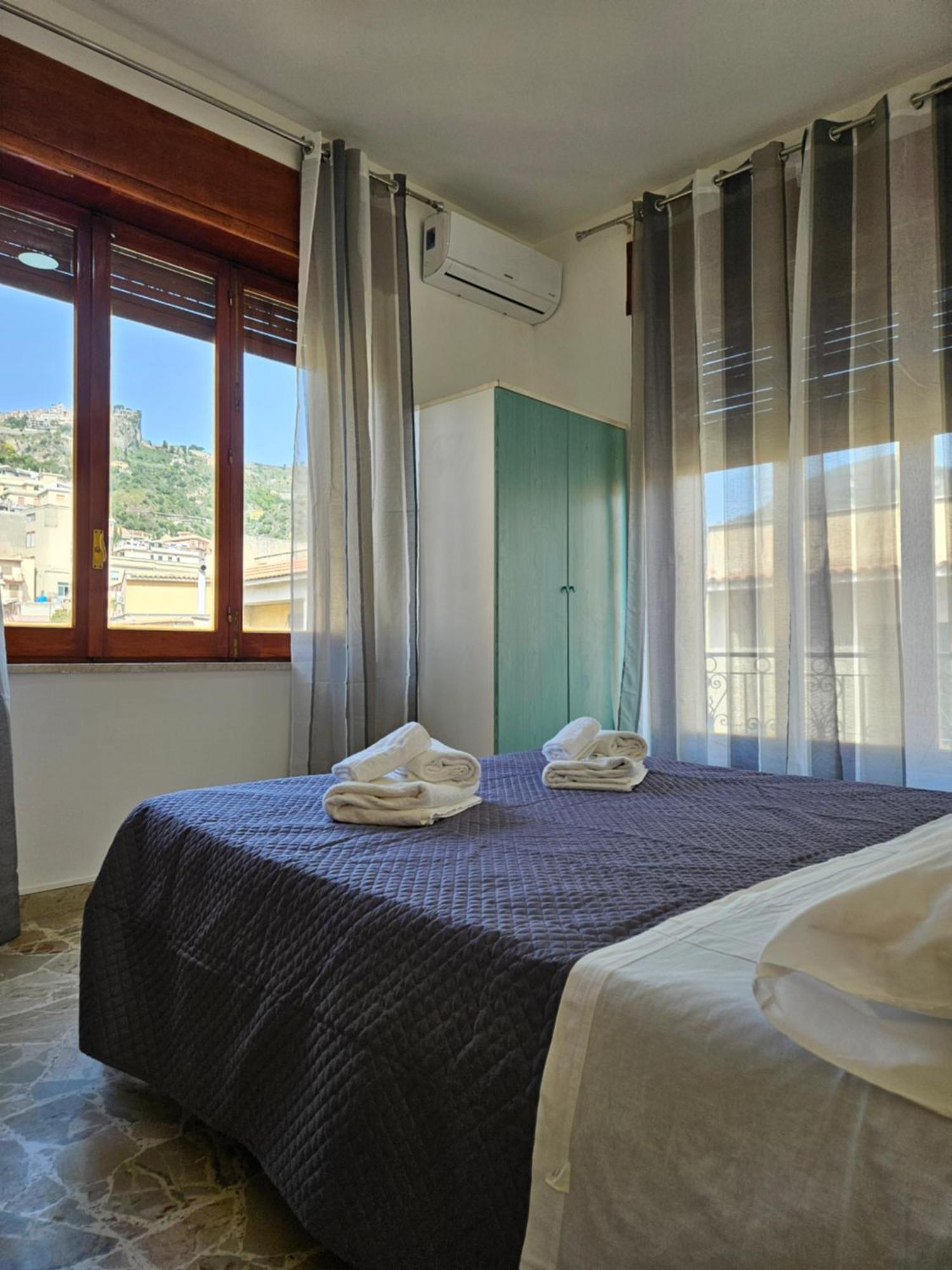 Porta Messina Rooms Taormina Esterno foto