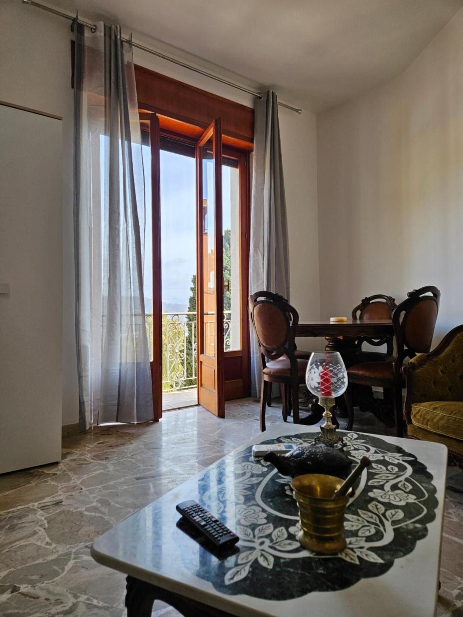 Porta Messina Rooms Taormina Esterno foto
