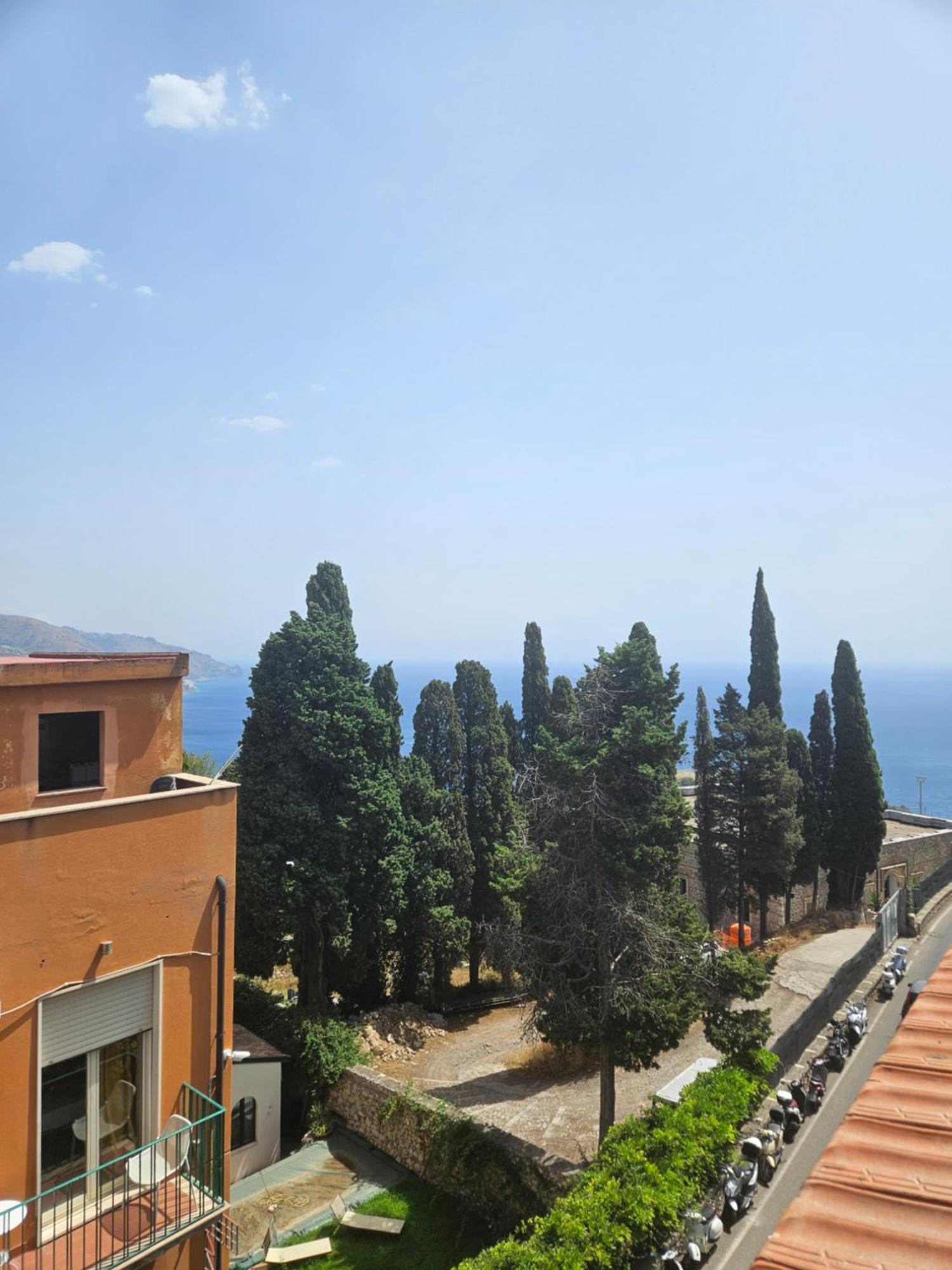 Porta Messina Rooms Taormina Esterno foto